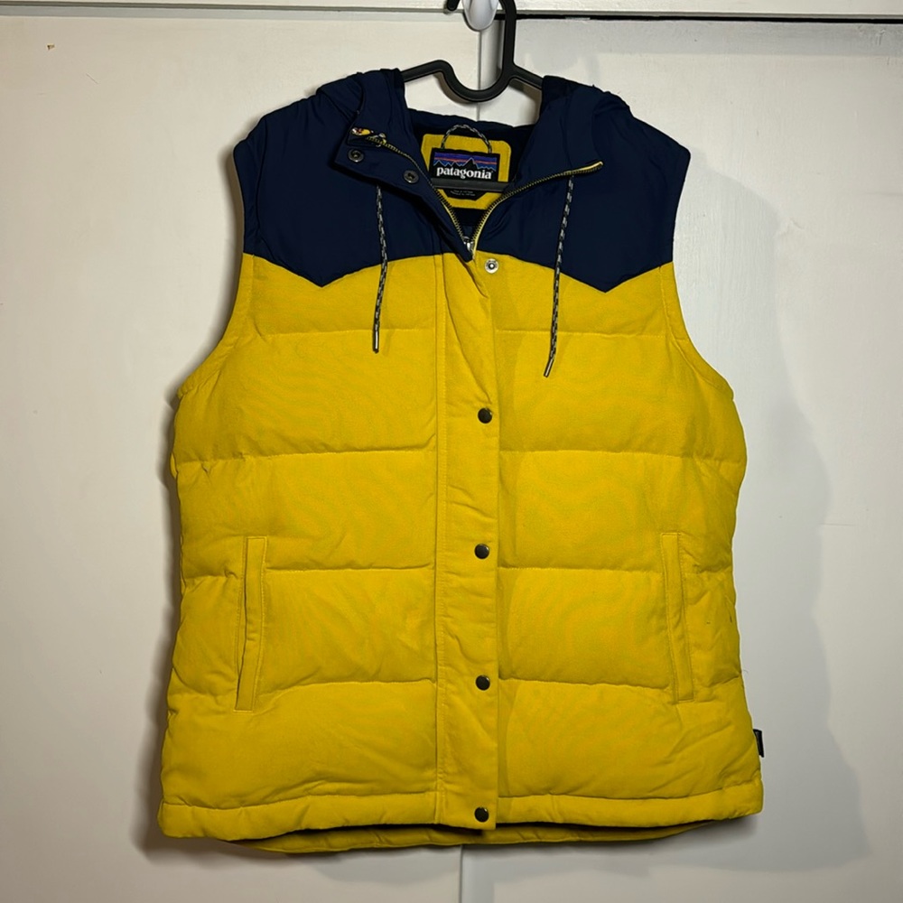 PATAGONIA Women’s Bivy Hooded Down Vest - Navy & Golden Yellow XL